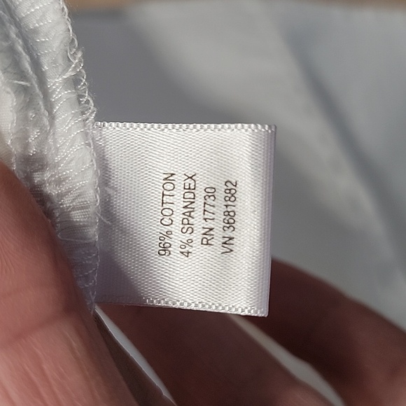 Mossimo Size L White Short Sleeve Button Down Shirt, Mock Neck with V-Notch - Picture 11 of 11